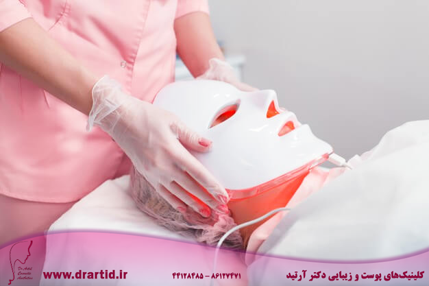 woman light photodynamic mask lying couch beauty salon pdt 266732 12388 - مراقبت پوستی
