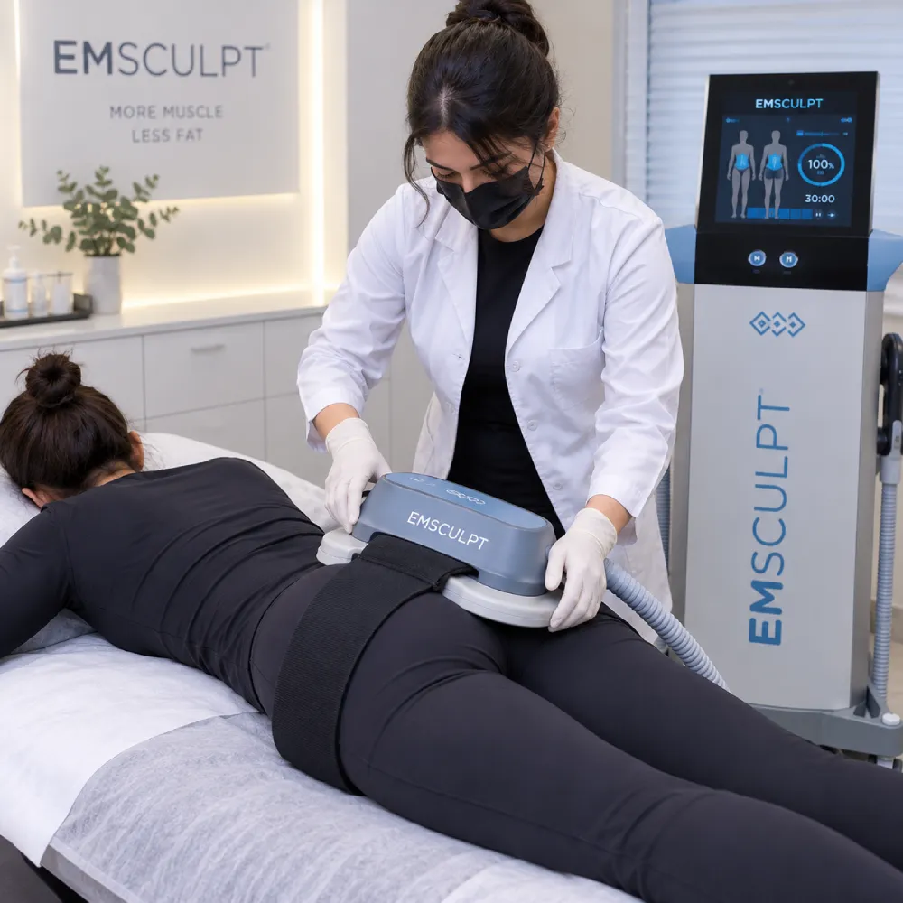عضله سازی باسن با دستگاه EMSlim